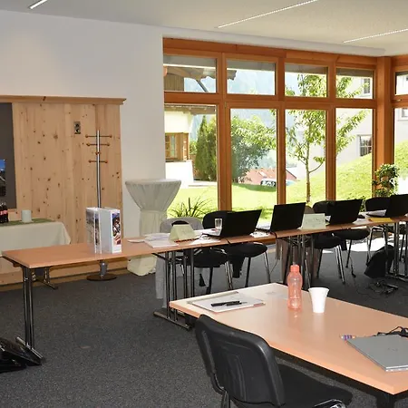 Konukevi Andis Almdorf