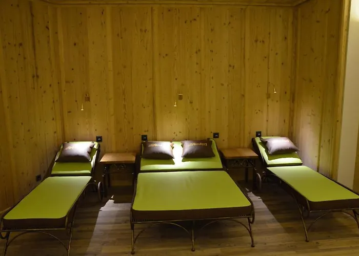 Andis Almdorf Зёльден