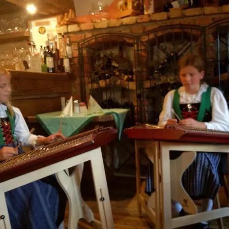 Pensjonat Andis Almdorf 2*